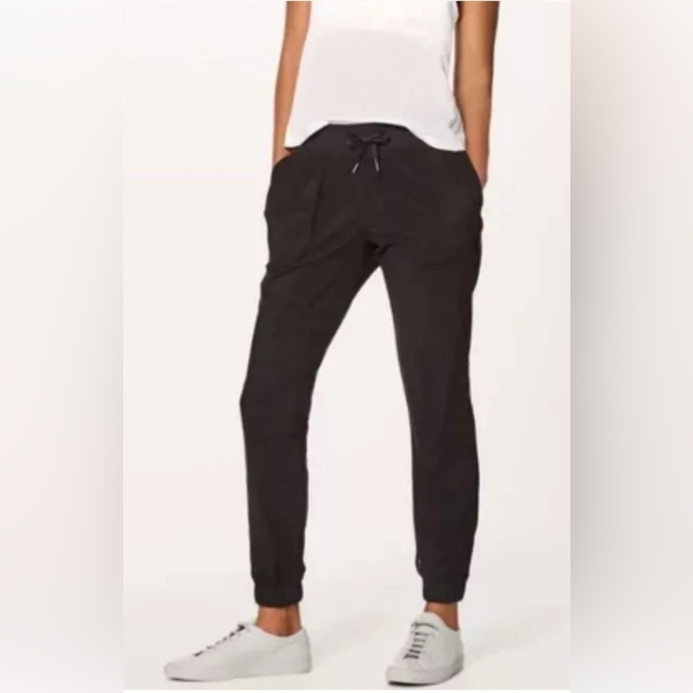 Lululemon Modern Jogger Size 6 Black euc 28" inseam like new worn twice
